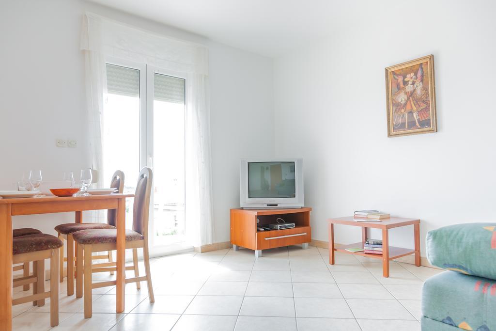 Apartments Villa Lilly Pula Oda fotoğraf